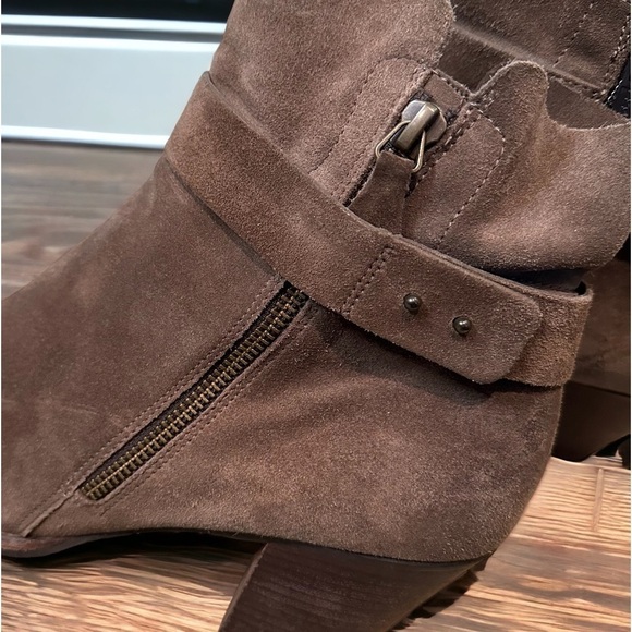 Paul Green Dallas Bootie Brown Suede Leather Zip 2.5" Heel Boot Sz US 9.5-10 - Picture 12 of 16